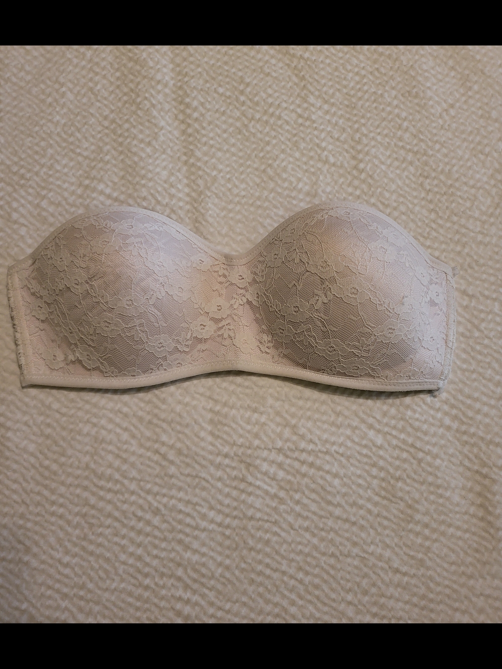 Strapless Lace Bandeau Bra in White